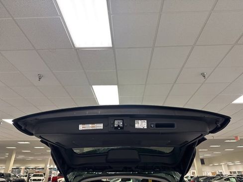 Used 2024 Toyota Sienna XLE image 18