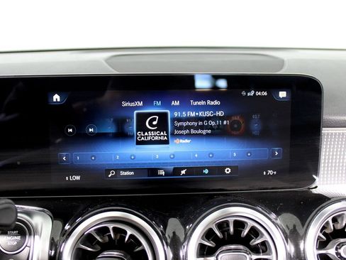Used 2023 Mercedes-Benz GLB 250 image 16