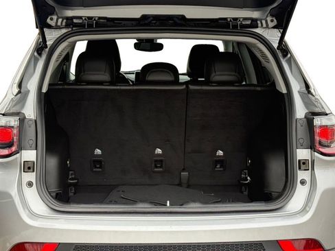 Used 2022 Jeep Compass Limited image 26