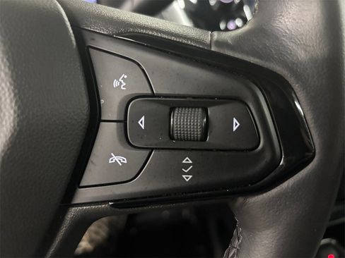 Used 2023 Chevrolet Bolt EUV LT w/ Convenience Package image 24