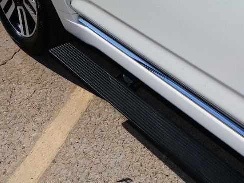 Used 2022 Toyota 4Runner Limited image 12