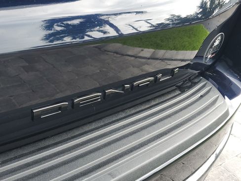 Certified 2023 GMC Yukon XL Denali Ultimate w/ LPO, Floor Liner Package AWD/4WD image 9