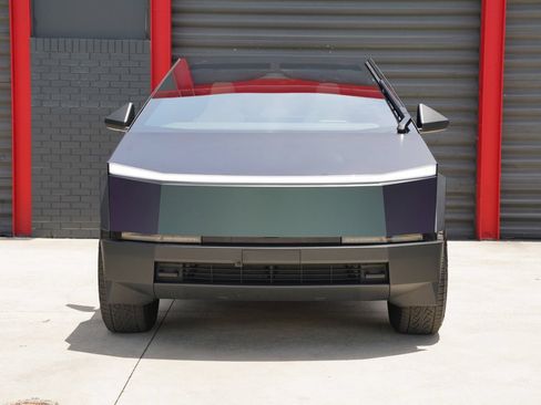 Used 2024 Tesla Cybertruck AWD Crew Cab image 3
