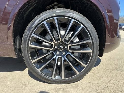 New 2026 Volvo XC90 B6 Plus w/ Protection Package Premier AWD/4WD image 10