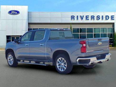 Used 2022 Chevrolet Silverado 1500 LTZ w/ LTZ Convenience Package II AWD/4WD image 5