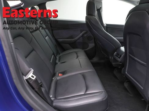 Used 2021 Tesla Model Y Long Range AWD/4WD image 17