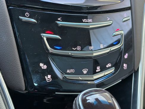 Used 2016 Cadillac XTS Premium image 20