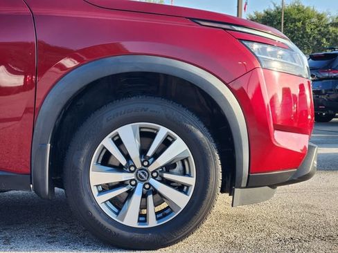 Used 2022 Nissan Pathfinder SL FWD image 9