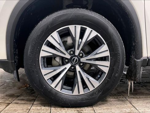 Certified 2023 Nissan Rogue SV w/ SV Premium Package image 7