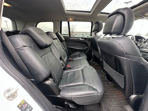 Used 2018 Mercedes-Benz GLS 550 4MATIC image 31