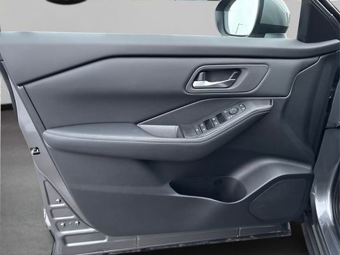 New 2026 Nissan Rogue SV image 14