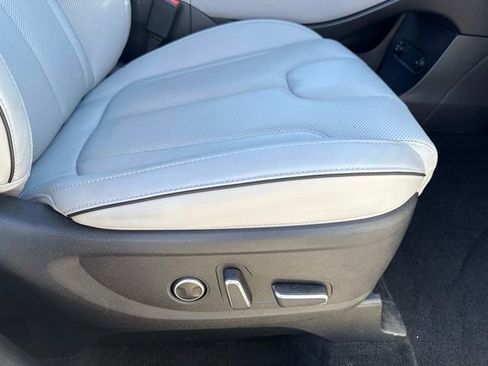 Used 2023 Hyundai Palisade SEL w/ Premium Package image 17