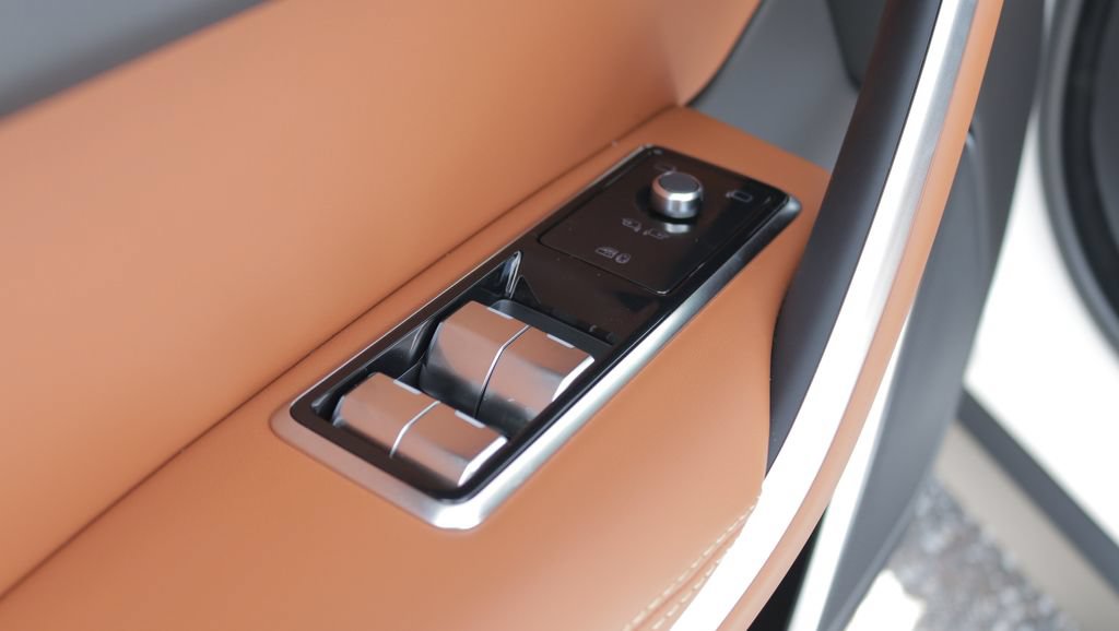 New 2026 Jaguar F-PACE R-Dynamic S AWD/4WD image 10