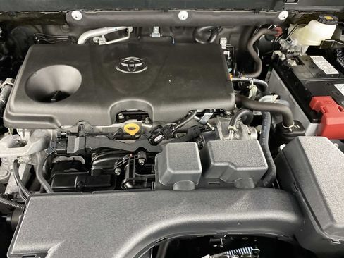 Used 2025 Toyota RAV4 LE AWD/4WD image 31