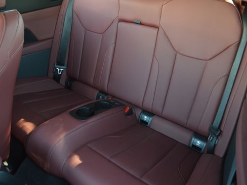 Certified 2024 BMW 430i Convertible w/ Premium Package image 36