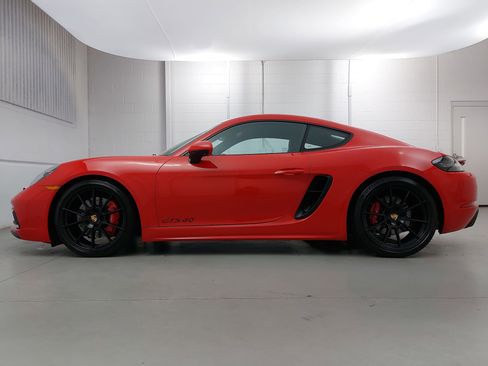 Certified 2024 Porsche 718 Cayman GTS RWD image 2