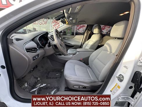 Used 2018 Chevrolet Malibu LT image 15