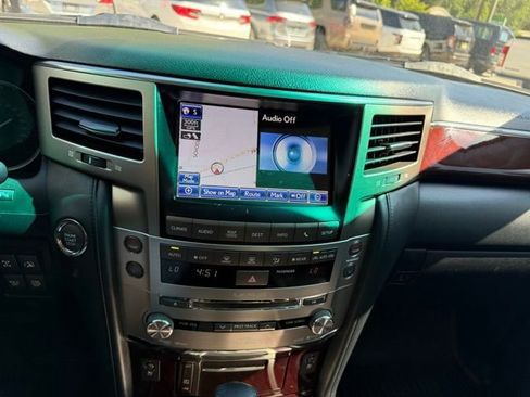 Used 2015 Lexus LX 570 4WD image 35