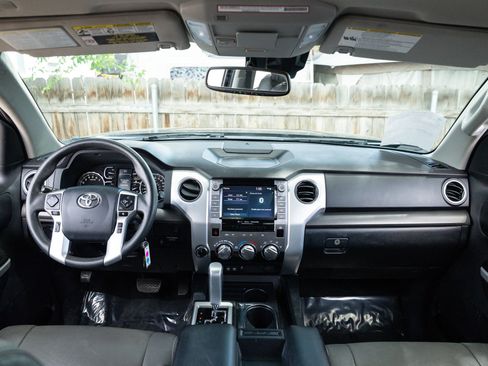 Used 2020 Toyota Tundra SR5 w/ SR5 Upgrade Package AWD/4WD image 12