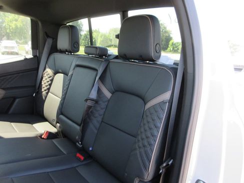 New 2026 GMC Canyon Denali AWD/4WD image 11