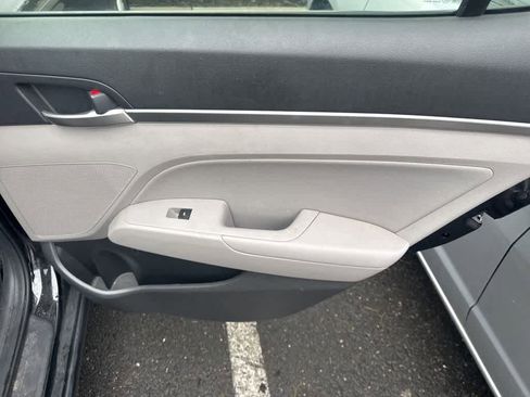 Used 2020 Hyundai Elantra SEL FWD image 20