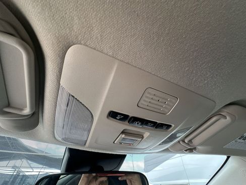 Used 2020 Toyota Corolla LE image 16