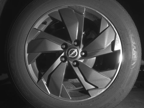 Used 2025 Nissan Rogue SV image 14