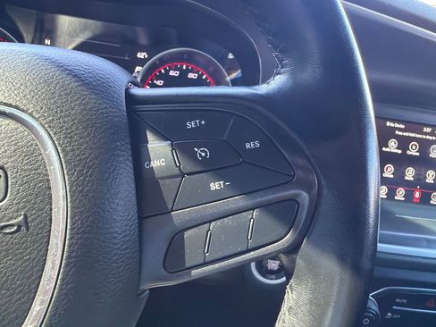 Used 2022 Dodge Charger SXT RWD image 10