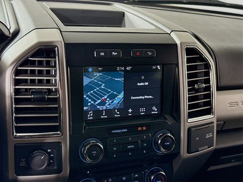 Used 2017 Ford F350 Lariat w/ Chrome Package image 9