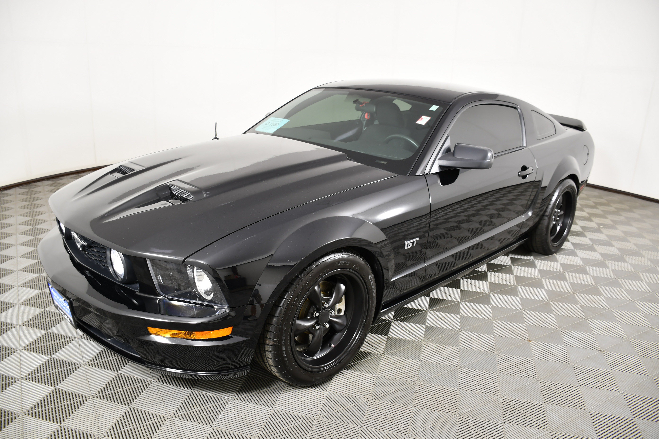Used 2008 Ford Mustang GT RWD image 9