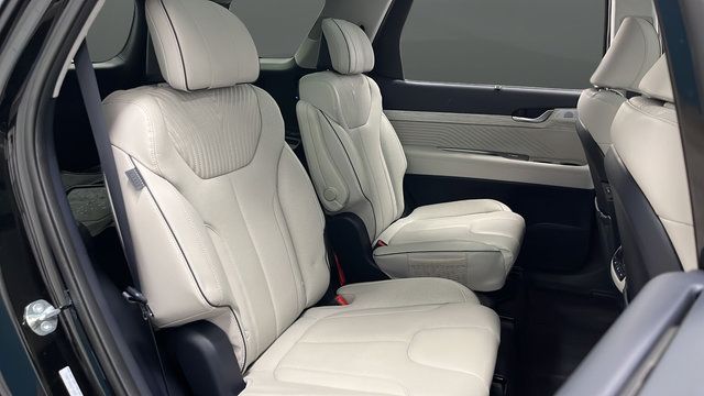 Used 2025 Hyundai Palisade Calligraphy FWD image 26