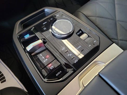 Used 2023 BMW iX xDrive50 w/ Convenience Package image 24