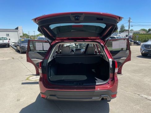 Used 2022 Subaru Forester Premium AWD/4WD image 25