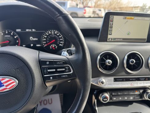 Used 2018 Kia Stinger GT1 image 24