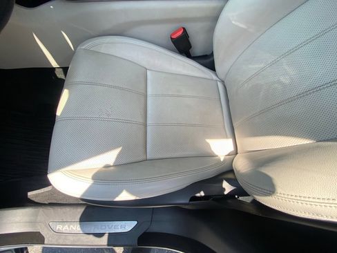 Used 2020 Land Rover Range Rover Velar S AWD/4WD image 21