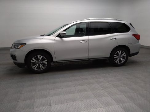 Used 2020 Nissan Pathfinder SL AWD/4WD image 2