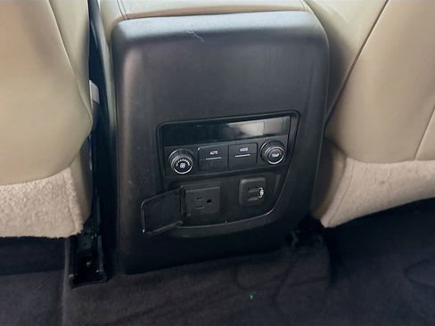 Used 2020 Buick Enclave Essence w/ Sound and Sites Package image 28