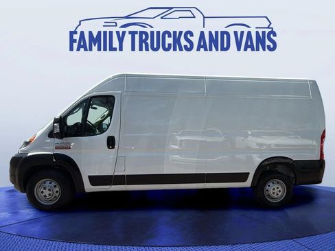 Used 2019 RAM ProMaster 2500 w/ Interior Convenience Group FWD image 2