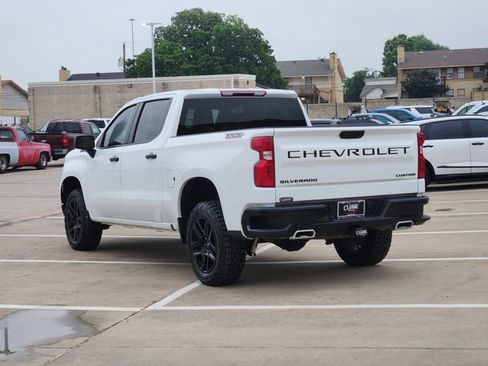 Used 2024 Chevrolet Silverado 1500 Custom Trail Boss w/ LPO, Dark Essentials Package AWD/4WD image 3
