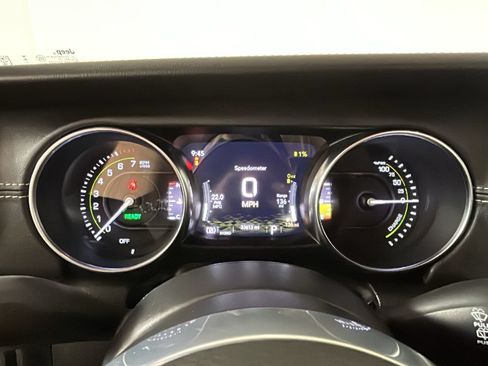 Used 2023 Jeep Wrangler Unlimited Sahara AWD/4WD image 21