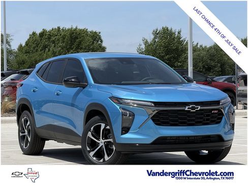 New 2026 Chevrolet Trax RS w/ Sunroof Package FWD image 2