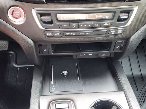Used 2025 Honda Ridgeline TrailSport image 16