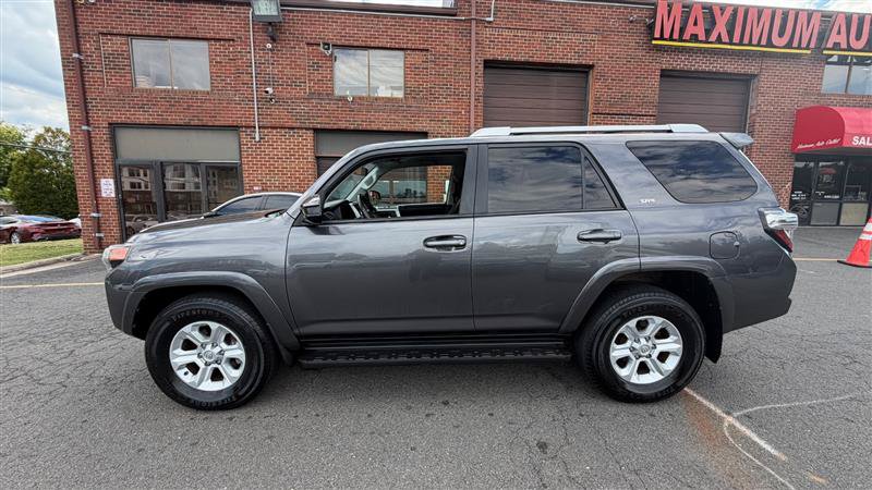 Used 2015 Toyota 4Runner SR5 AWD/4WD image 12