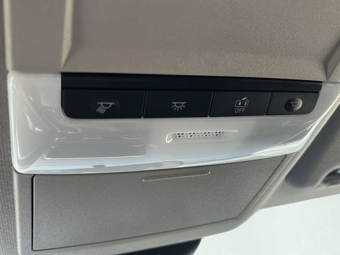 Used 2025 Nissan Sentra SV w/ Trunk Package image 21