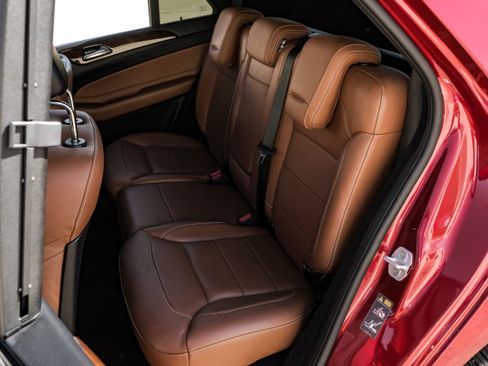 Used 2017 Mercedes-Benz GLE 400 4MATIC image 35