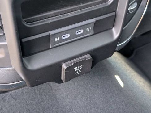 New 2026 RAM 3500 Laramie AWD/4WD image 23
