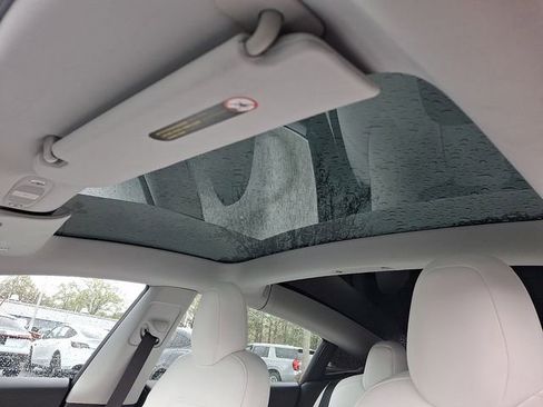 Used 2019 Tesla Model 3 Standard Range image 16