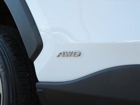 Used 2024 Toyota RAV4 XLE image 9