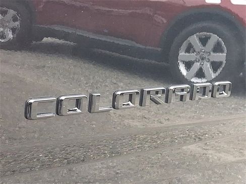 Used 2022 Chevrolet Colorado LT w/ Safety Package image 29