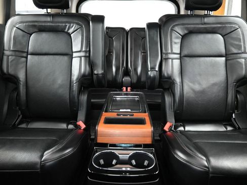 Used 2020 Lincoln Aviator Reserve w/ Equipment Group 202A image 31